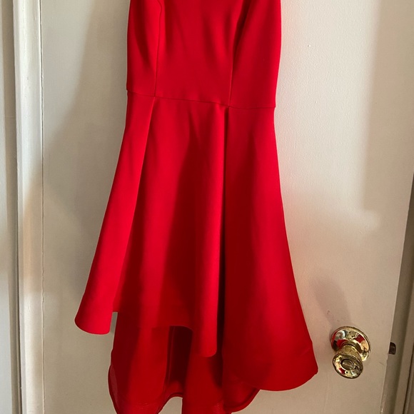 Red dress - Picture 3 of 9